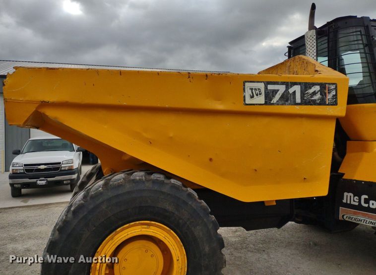 image for item DQ1682 2004 JCB 714  haul truck