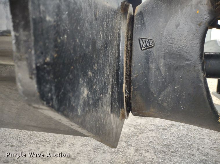 image for item DQ1682 2004 JCB 714  haul truck