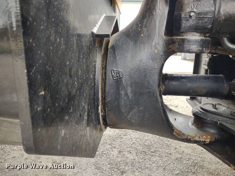 image for item DQ1682 2004 JCB 714  haul truck