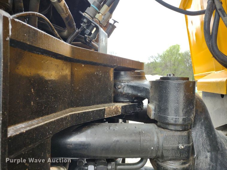 image for item DQ1682 2004 JCB 714  haul truck