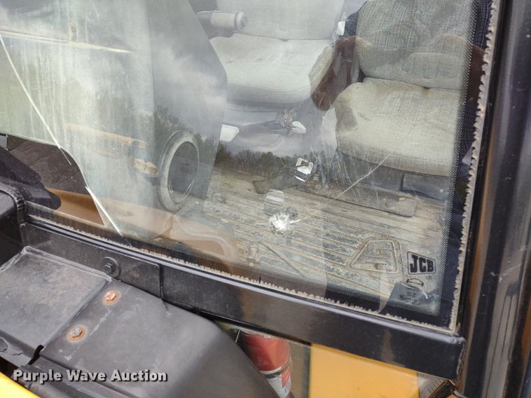 image for item DQ1682 2004 JCB 714  haul truck