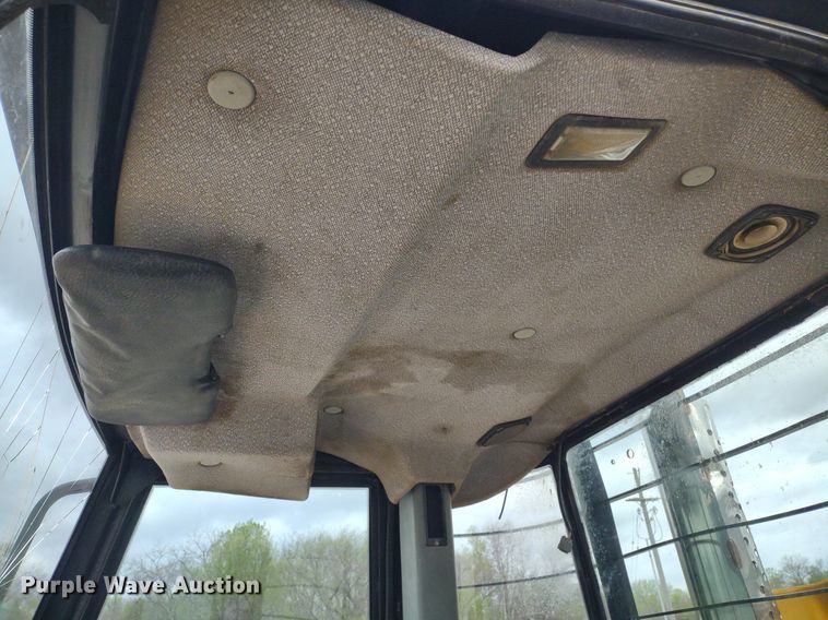 image for item DQ1682 2004 JCB 714  haul truck