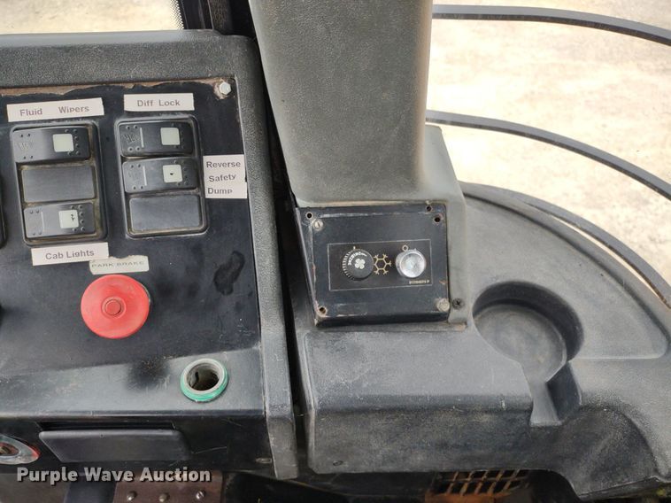 image for item DQ1682 2004 JCB 714  haul truck