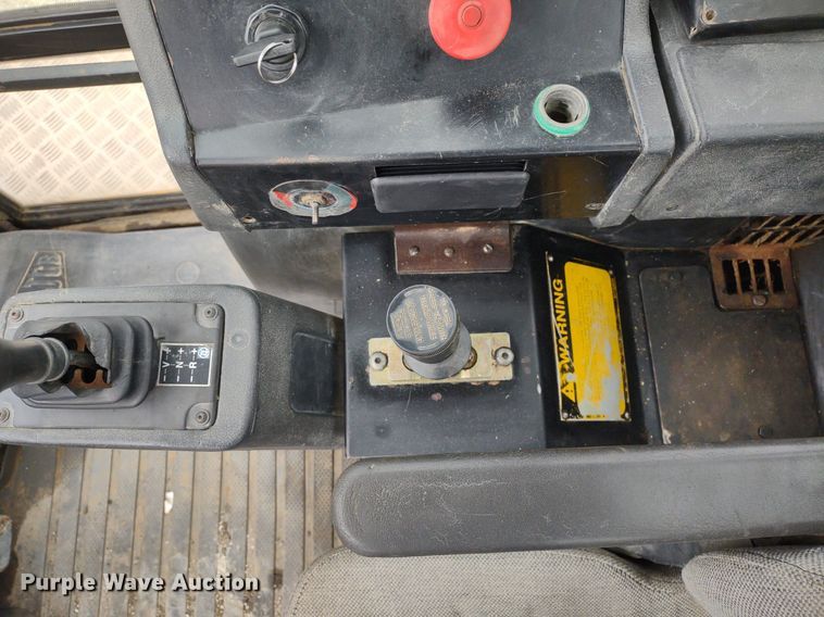 image for item DQ1682 2004 JCB 714  haul truck