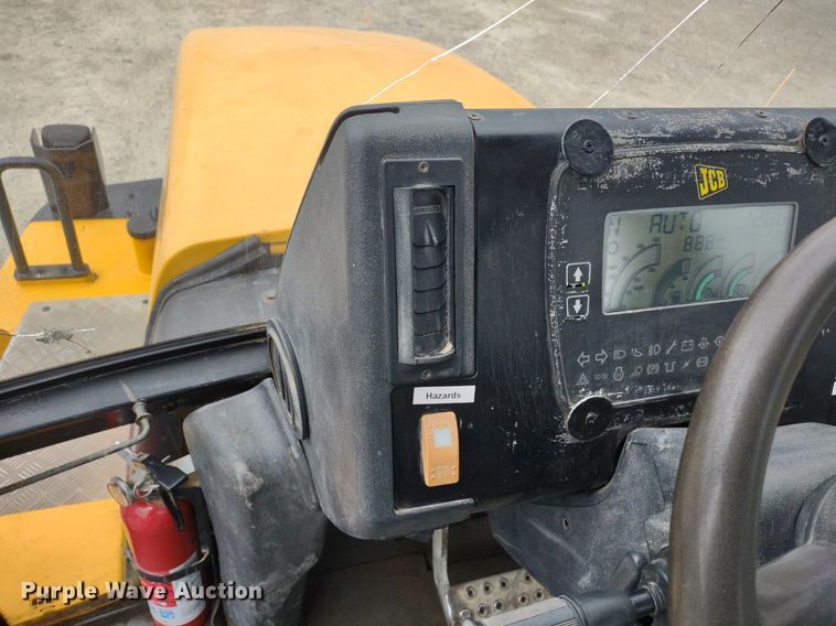 image for item DQ1682 2004 JCB 714  haul truck