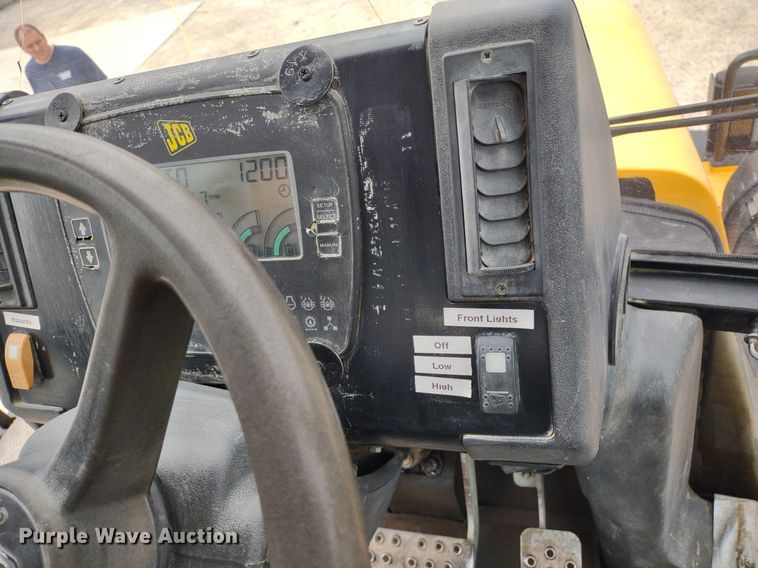 image for item DQ1682 2004 JCB 714  haul truck