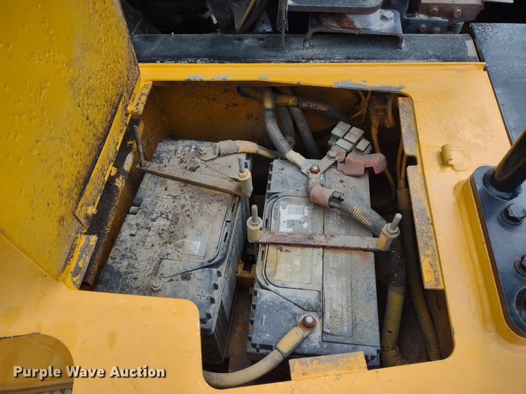 image for item DQ1682 2004 JCB 714  haul truck