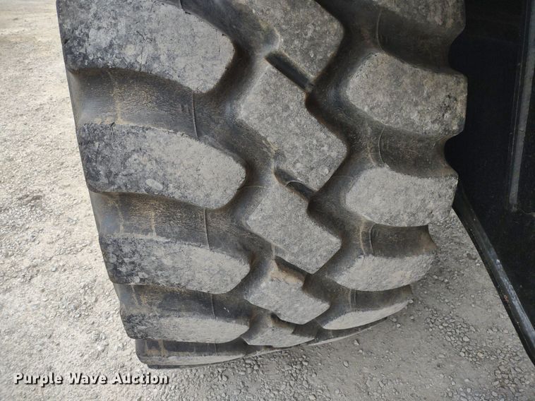 image for item DQ1682 2004 JCB 714  haul truck