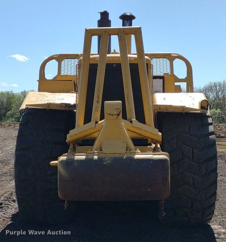 image for item DQ1695 1982 Caterpillar 627B  scraper