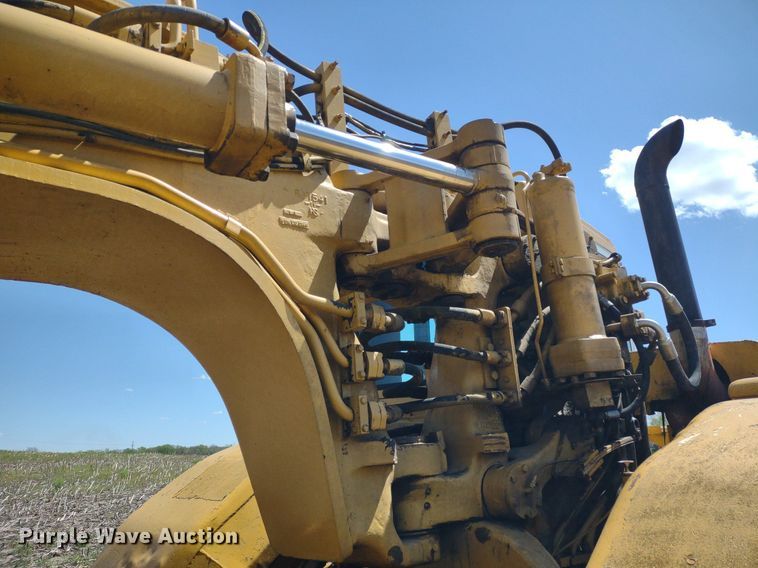 image for item DQ1695 1982 Caterpillar 627B  scraper