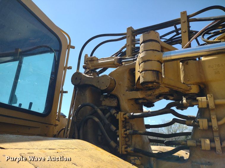 image for item DQ1695 1982 Caterpillar 627B  scraper