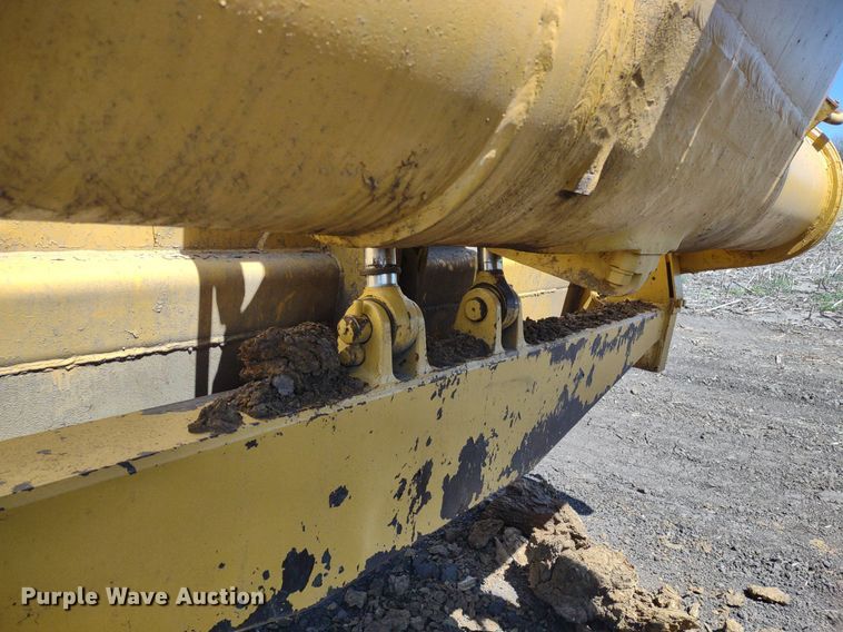 image for item DQ1695 1982 Caterpillar 627B  scraper