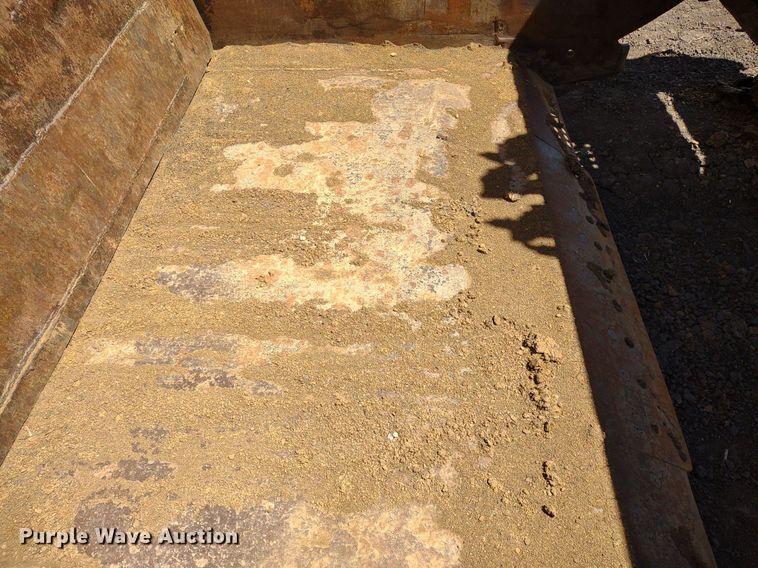 image for item DQ1695 1982 Caterpillar 627B  scraper