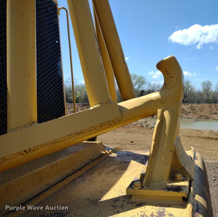 image for item DQ1695 1982 Caterpillar 627B  scraper
