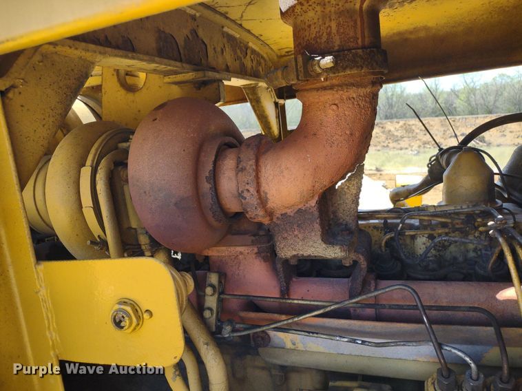 image for item DQ1695 1982 Caterpillar 627B  scraper