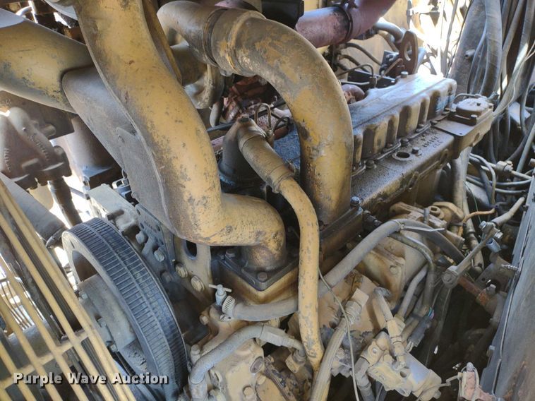 image for item DQ1695 1982 Caterpillar 627B  scraper