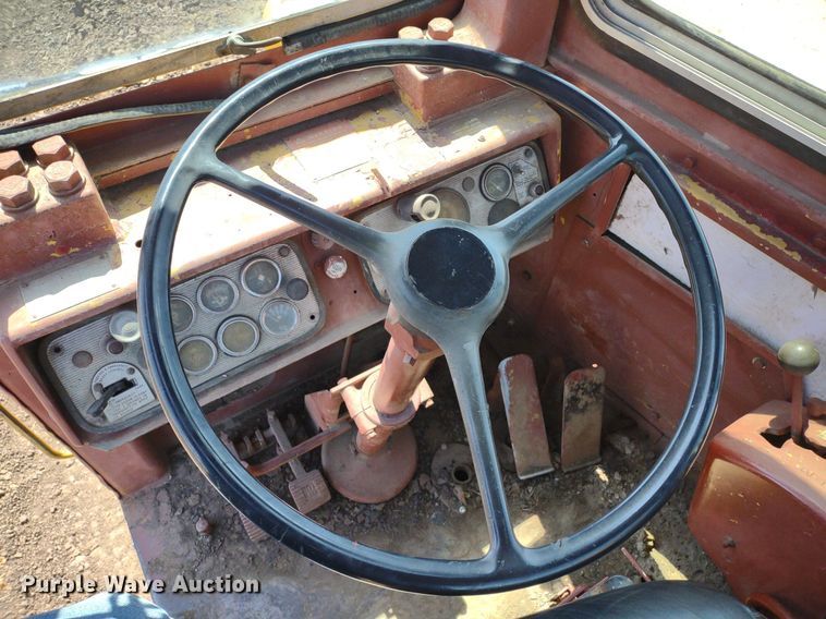 image for item DQ1695 1982 Caterpillar 627B  scraper