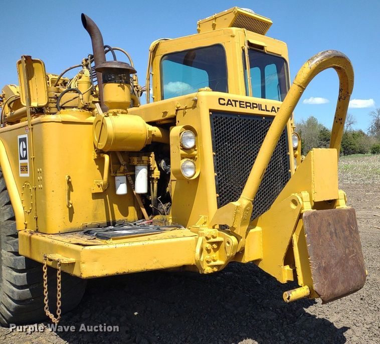 image for item DQ1696 1974 Caterpillar 627B  scraper