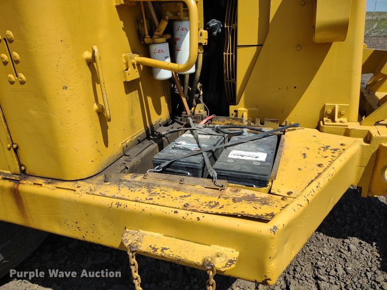 image for item DQ1696 1974 Caterpillar 627B  scraper