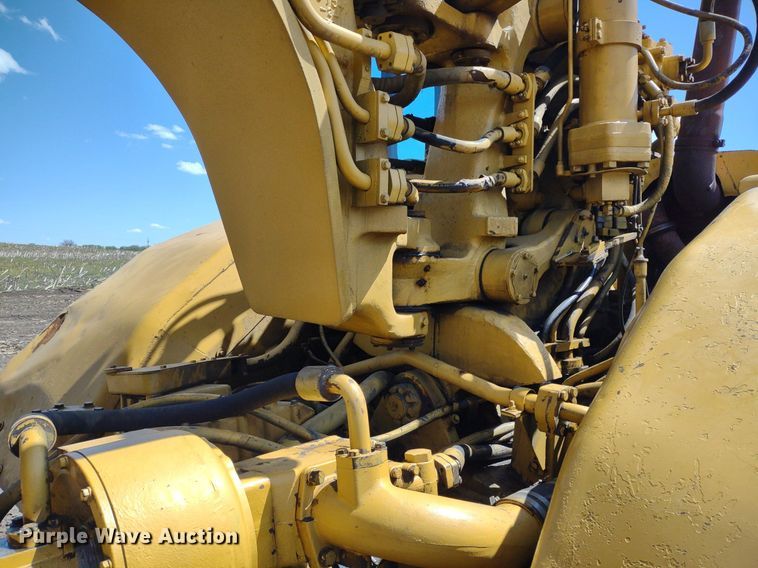 image for item DQ1696 1974 Caterpillar 627B  scraper