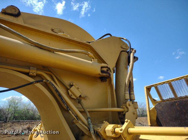 image for item DQ1696 1974 Caterpillar 627B  scraper
