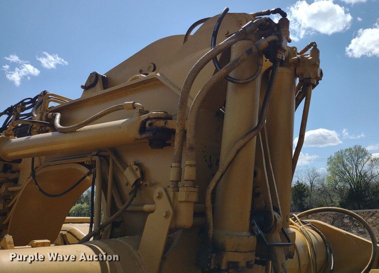 image for item DQ1696 1974 Caterpillar 627B  scraper