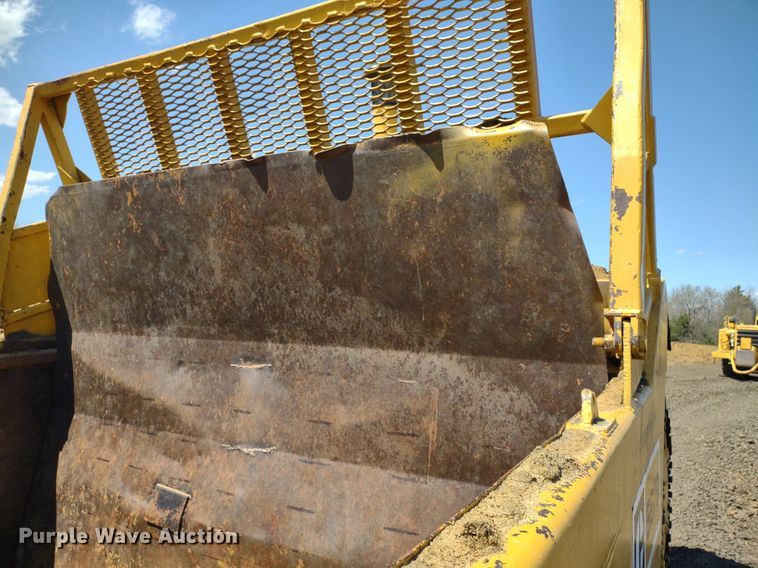 image for item DQ1696 1974 Caterpillar 627B  scraper