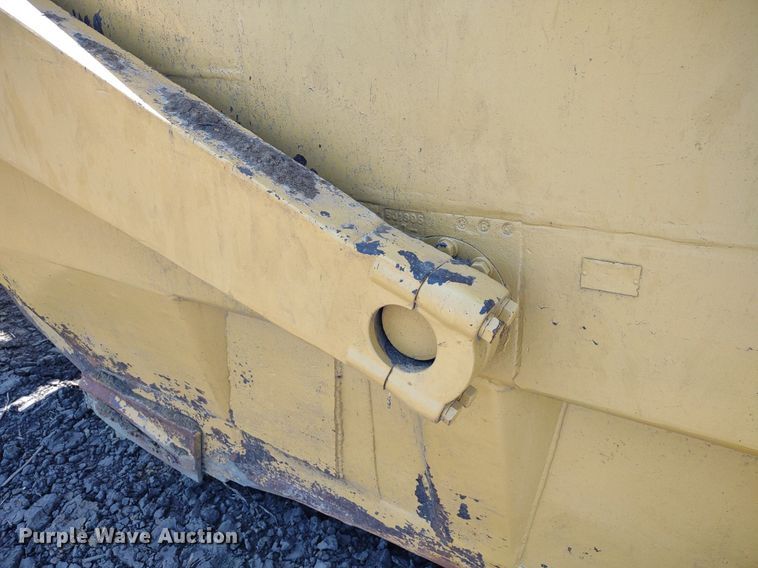 image for item DQ1696 1974 Caterpillar 627B  scraper