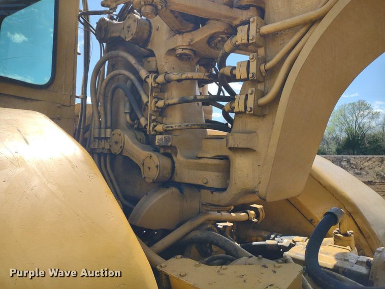 image for item DQ1696 1974 Caterpillar 627B  scraper