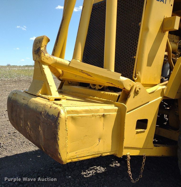 image for item DQ1696 1974 Caterpillar 627B  scraper