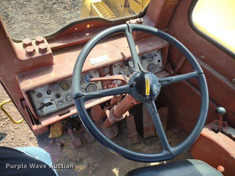 image for item DQ1696 1974 Caterpillar 627B  scraper