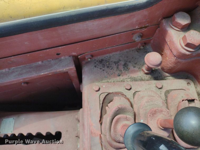 image for item DQ1696 1974 Caterpillar 627B  scraper