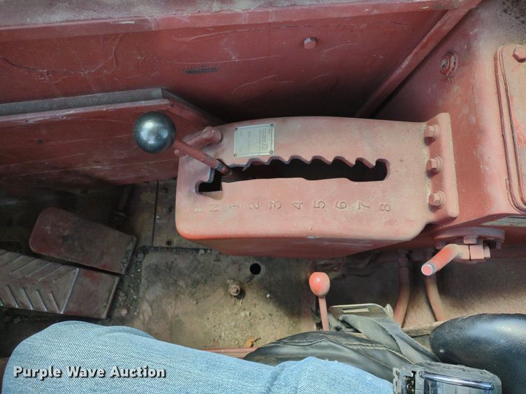 image for item DQ1696 1974 Caterpillar 627B  scraper