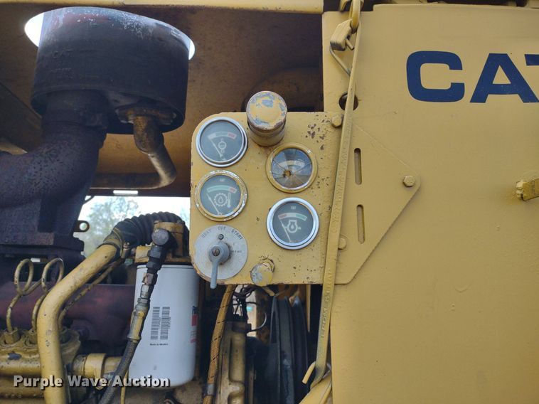 image for item DQ1696 1974 Caterpillar 627B  scraper