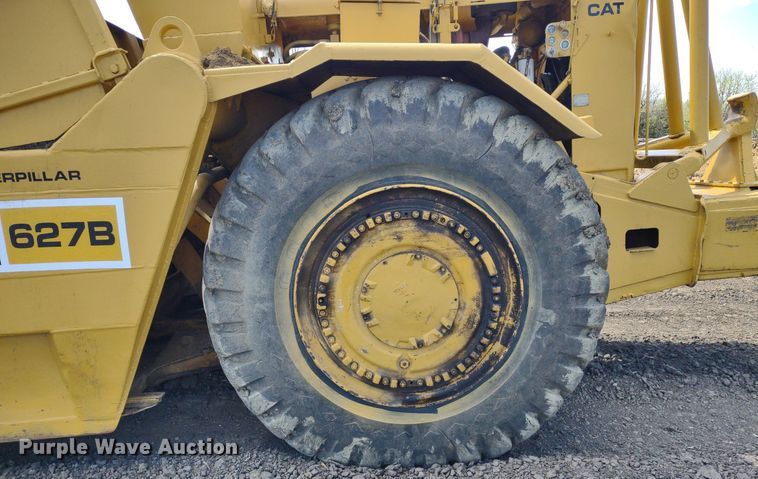 image for item DQ1696 1974 Caterpillar 627B  scraper