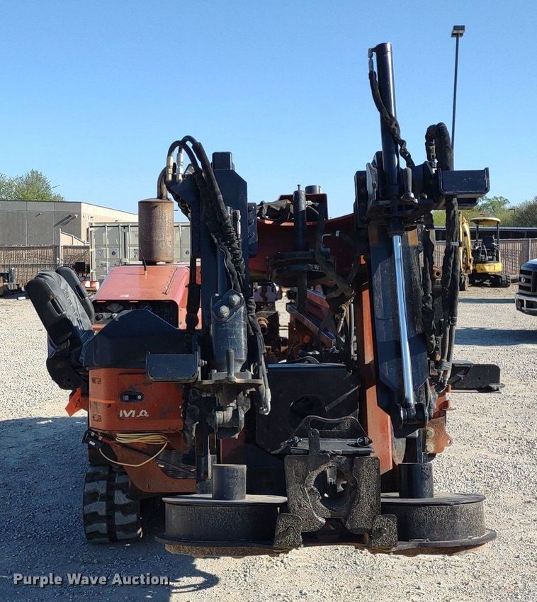 image for item DQ1697 2001 Ditch Witch JT2720 AT  directional boring unit