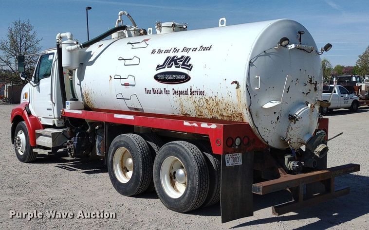 image for item DQ1698 2003 Sterling A9500  vacuum truck