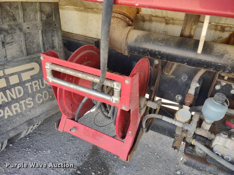 image for item DQ1698 2003 Sterling A9500  vacuum truck