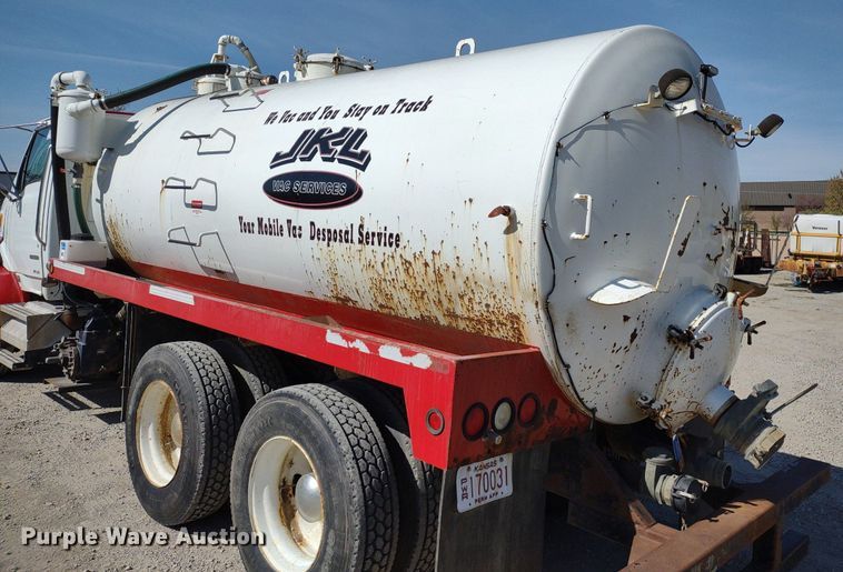 image for item DQ1698 2003 Sterling A9500  vacuum truck