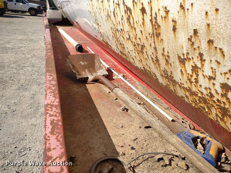 image for item DQ1698 2003 Sterling A9500  vacuum truck