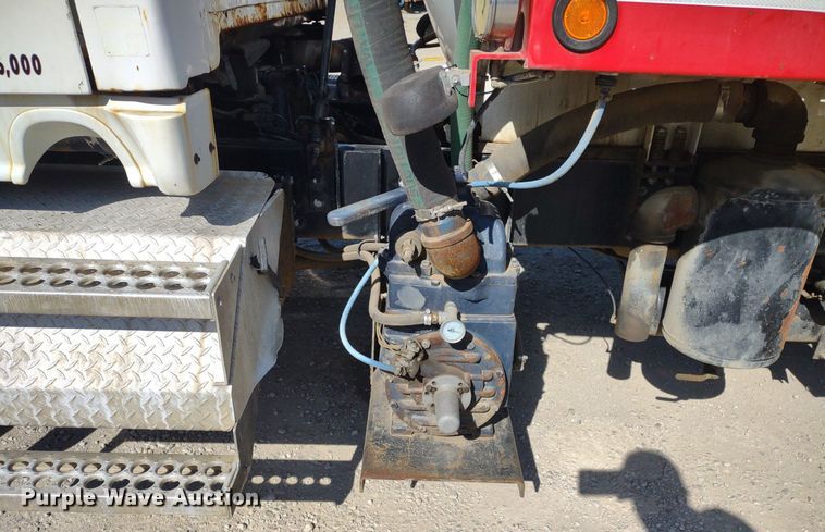 image for item DQ1698 2003 Sterling A9500  vacuum truck