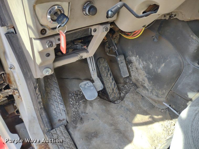 image for item DQ1698 2003 Sterling A9500  vacuum truck