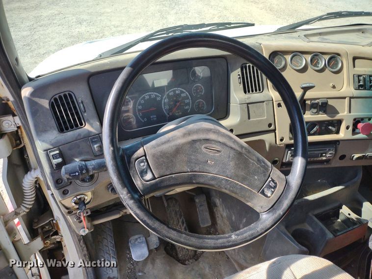 image for item DQ1698 2003 Sterling A9500  vacuum truck