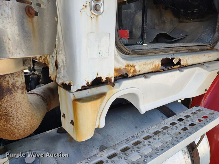 image for item DQ1698 2003 Sterling A9500  vacuum truck