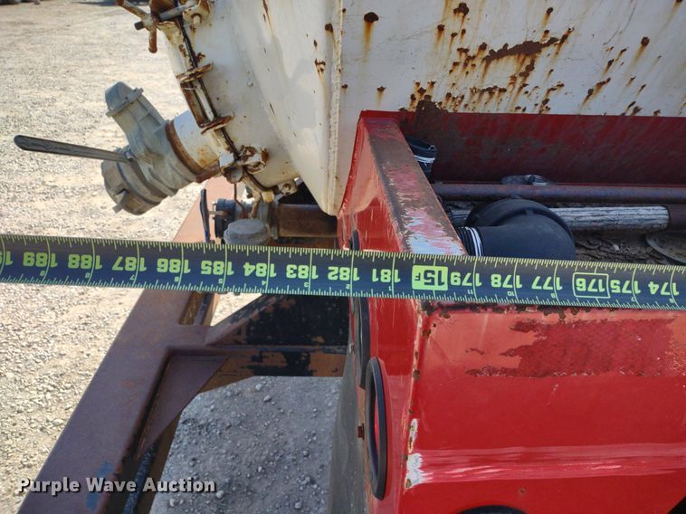 image for item DQ1698 2003 Sterling A9500  vacuum truck