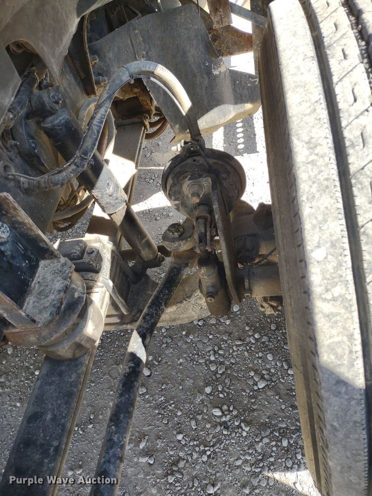 image for item DQ1698 2003 Sterling A9500  vacuum truck