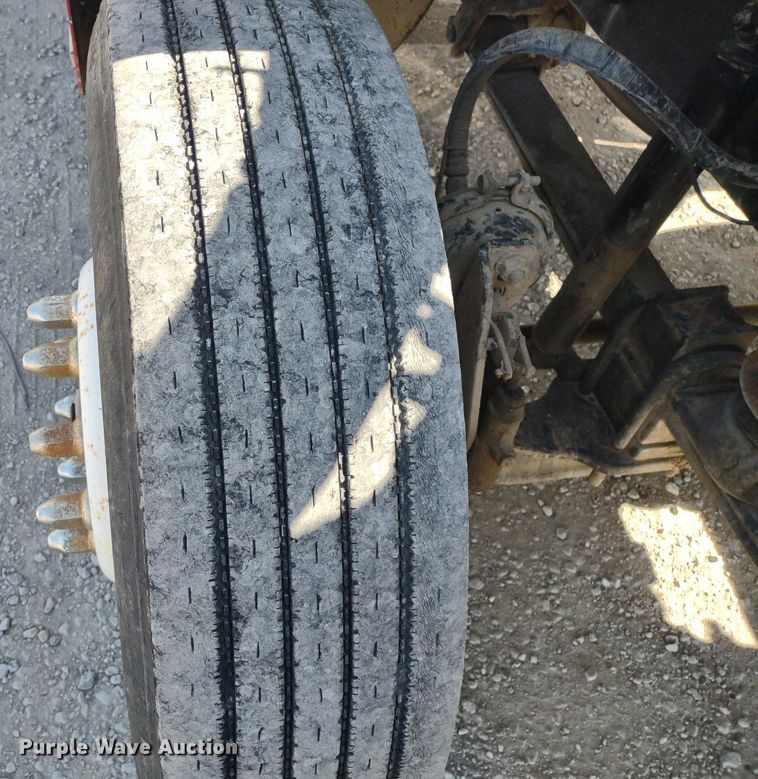 image for item DQ1698 2003 Sterling A9500  vacuum truck