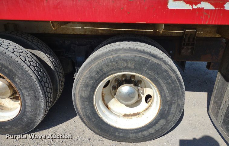 image for item DQ1698 2003 Sterling A9500  vacuum truck