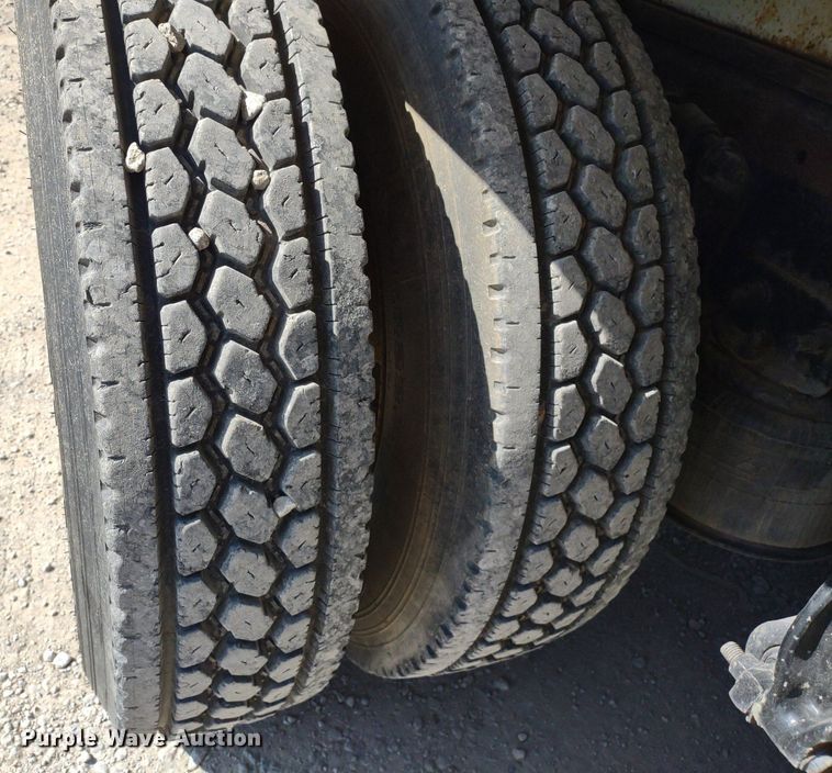 image for item DQ1698 2003 Sterling A9500  vacuum truck