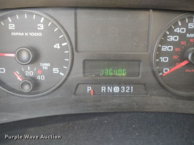 image for item DQ1700 2007 Ford F350 Super Duty XL  Crew Cab utility bed pickup truck